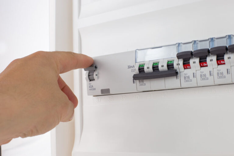 Circuit breaker installation